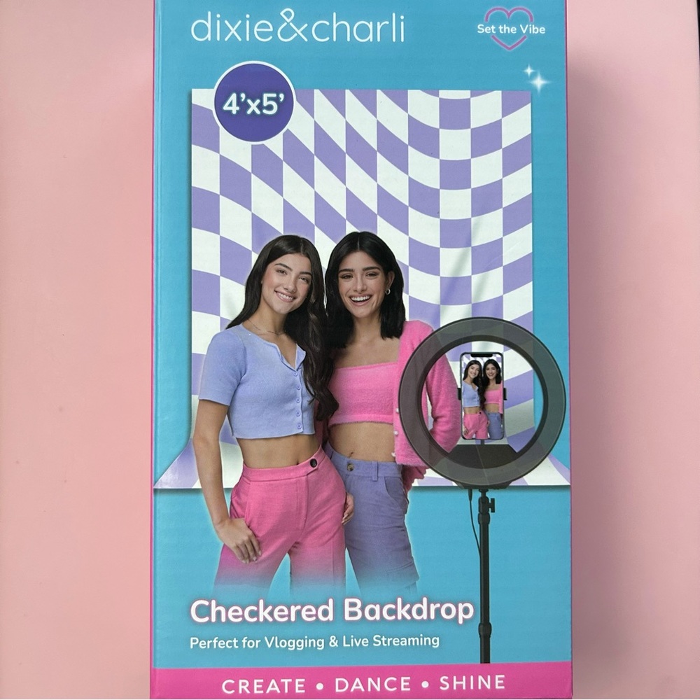 NWT Dixie & Charli Checkered Backdrop